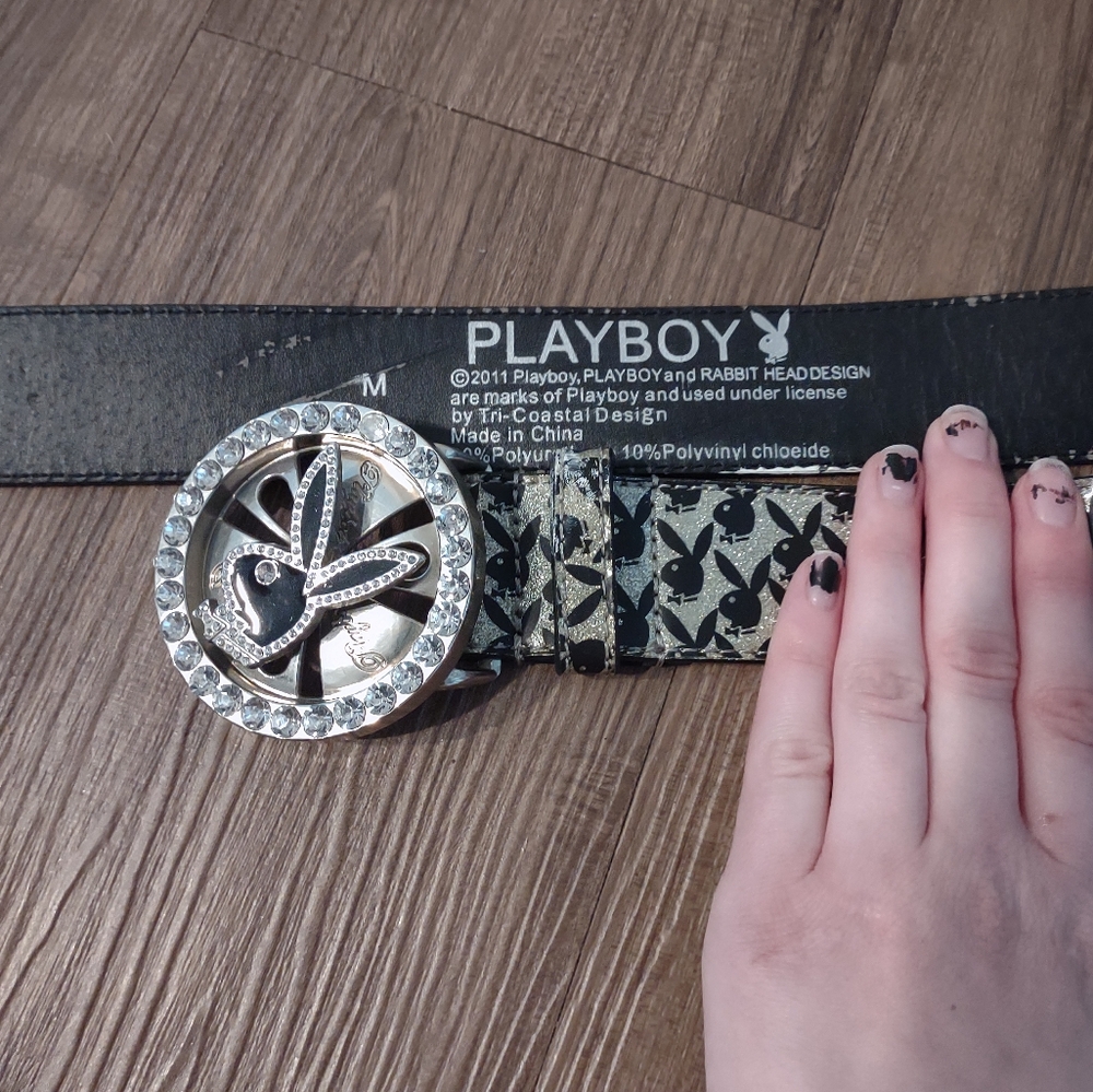Spinning playboy belt